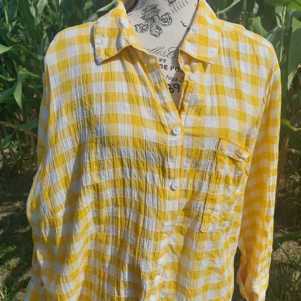 Yellow/ White Checkered Button-Up Shirt /size 18/20